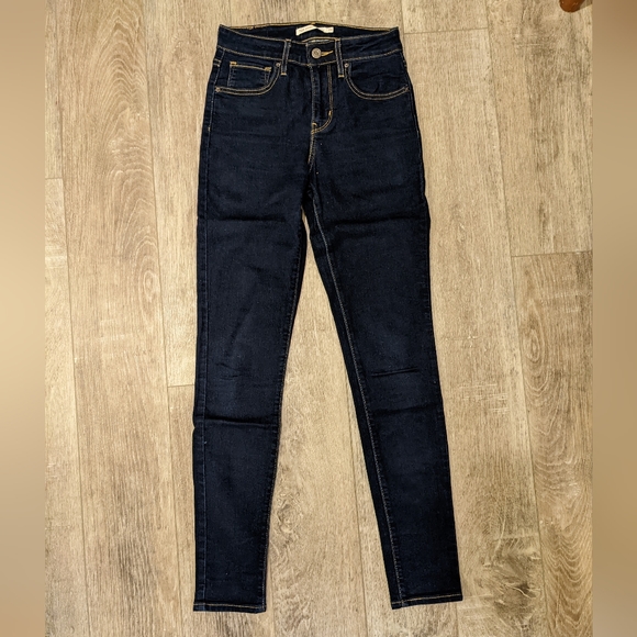 Levi's 721 High Rise Skinny Size 24 Dark Wash - Picture 6 of 10